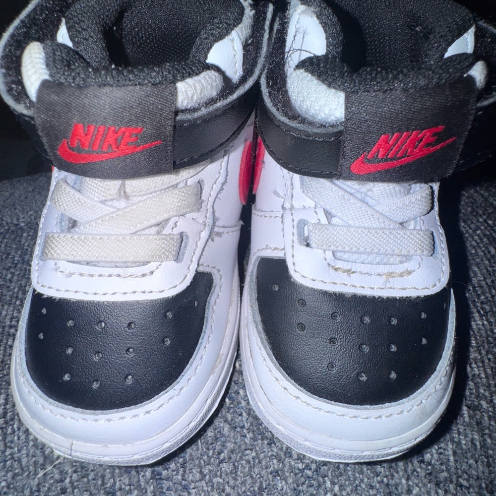 Nike Air Force 1 Mid